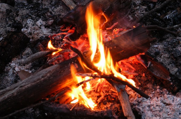 campfire-closeup